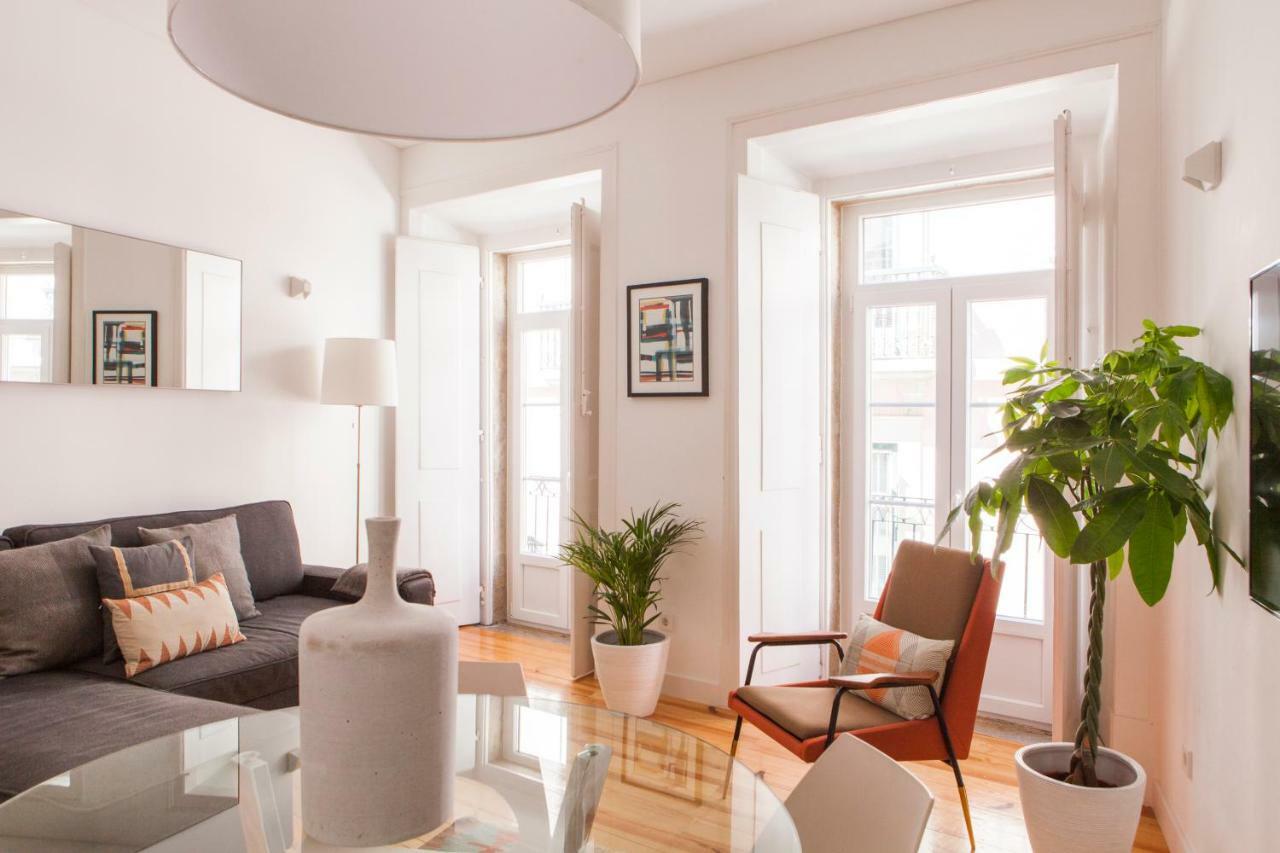 Cozy 1St Floor Flat Central Chiado District With Balconies And Ac 19Th Century Building Lisboa 外观 照片